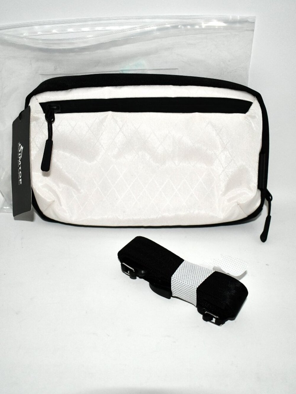 SIMTOP Electronics Organizer Travel Pouch, Waterproof Cable Case, White, NWT